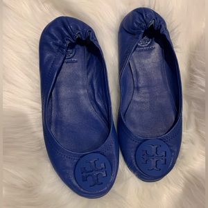 Authentic blue Tory Burch Minnie leather ballet flats in great condition!
